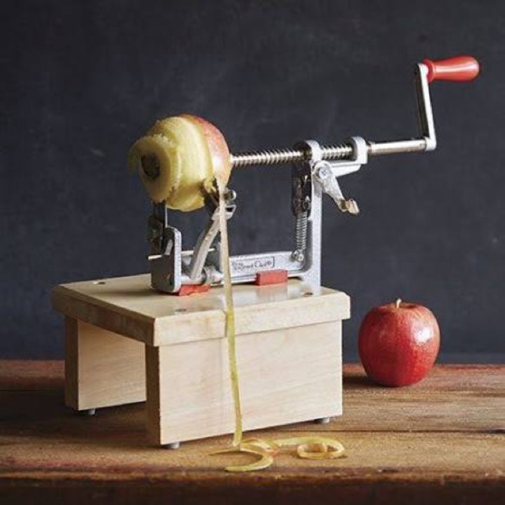 Pampered Chef Apple Peeler Corer Slicer and stand NEW